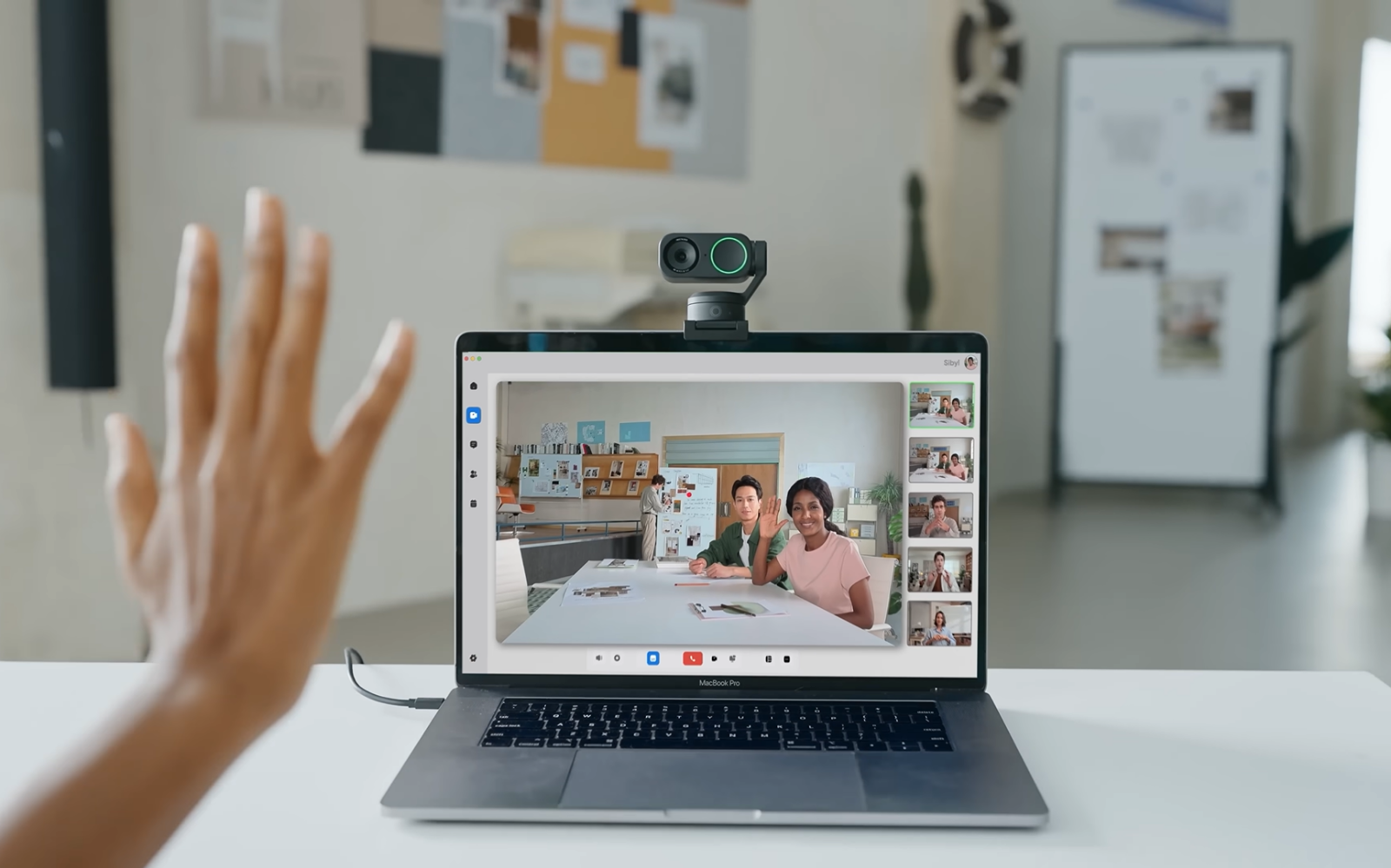 Hình ảnh cho danh mục Insta360 Link 2 - Webcam AI 4K đỉnh cao cho sáng tạo không giới hạn